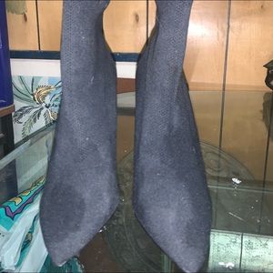 Steven Madden woman shoes size 9.5 black great condition practically brand new